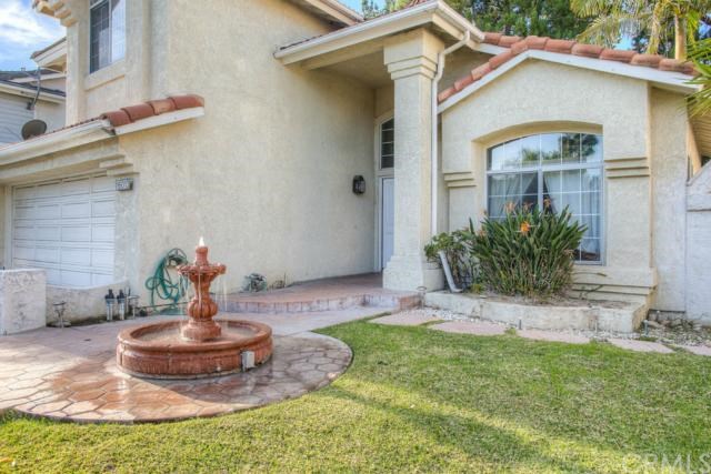 A photo of property located at 16013 Ridgeview LN, La Mirada