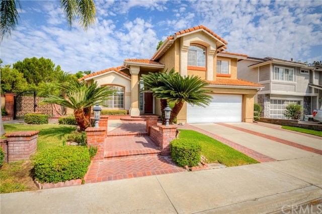 A photo of property located at 15919 Ridgeview LN, La Mirada