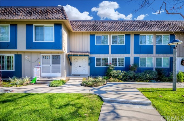 A photo of property located at 4237 Larwin AV, Cypress