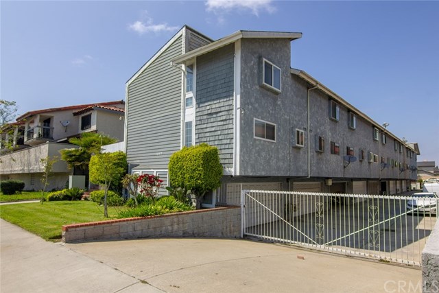 A photo of property located at 1217 W Rosecrans AV, Gardena